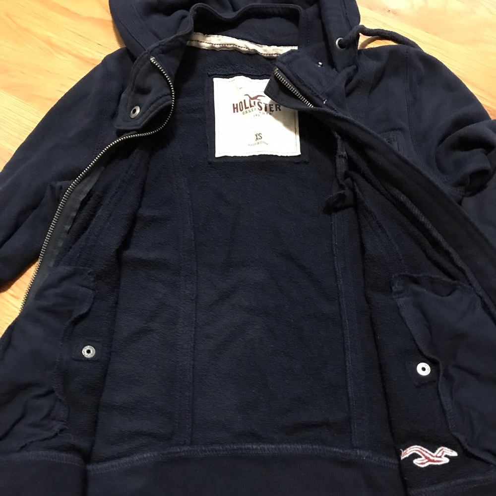 Women’s Hollister hoodie - Picture 2 of 3